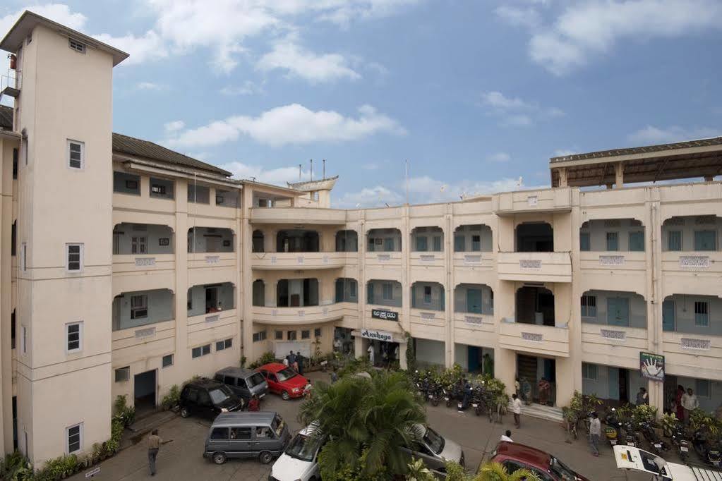 Hotel Mysore Dasaprakash Kültér fotó